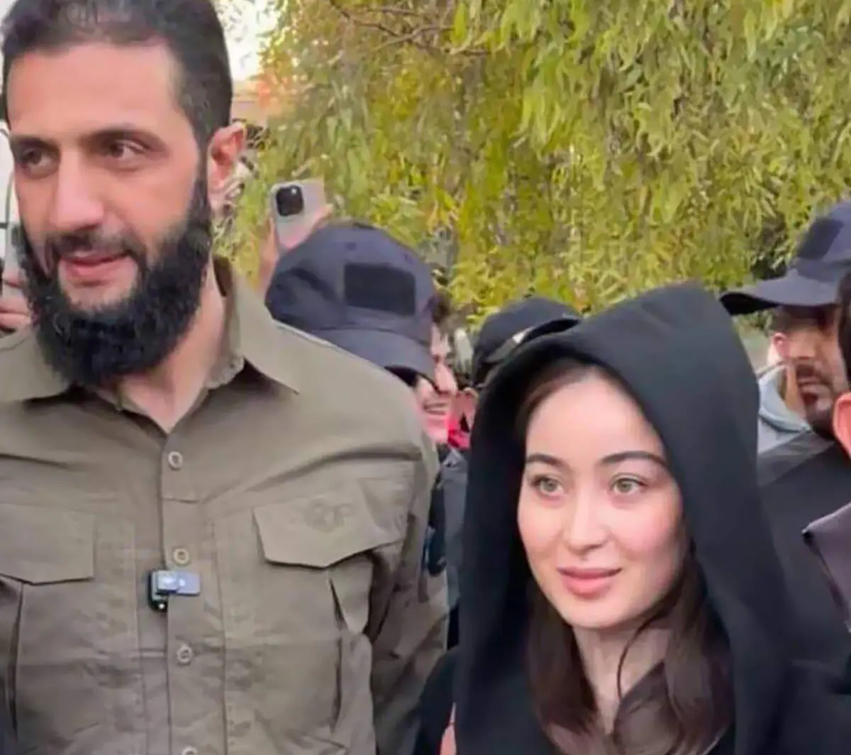 واکنش جالب زنی که از جولانی تذکر حجاب گرفته بود