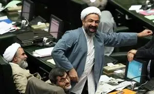 ویدیو: تشنج، درگیری و توهین در مجلس هنگام تذکر حمید رسایی