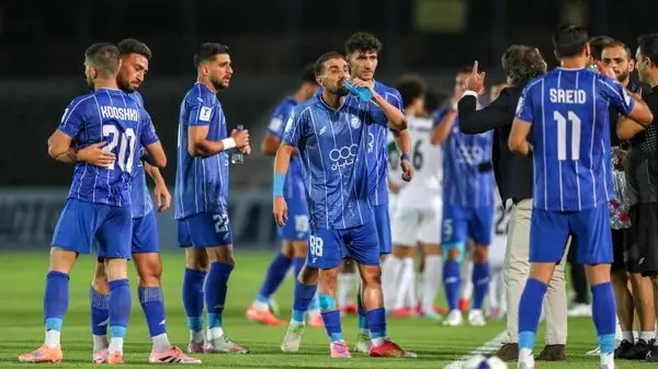 انتقاد بی‌سابقه هواداران استقلال از ضعف کادر پزشکی/ بازیکنان خوب نمی‌شوند!