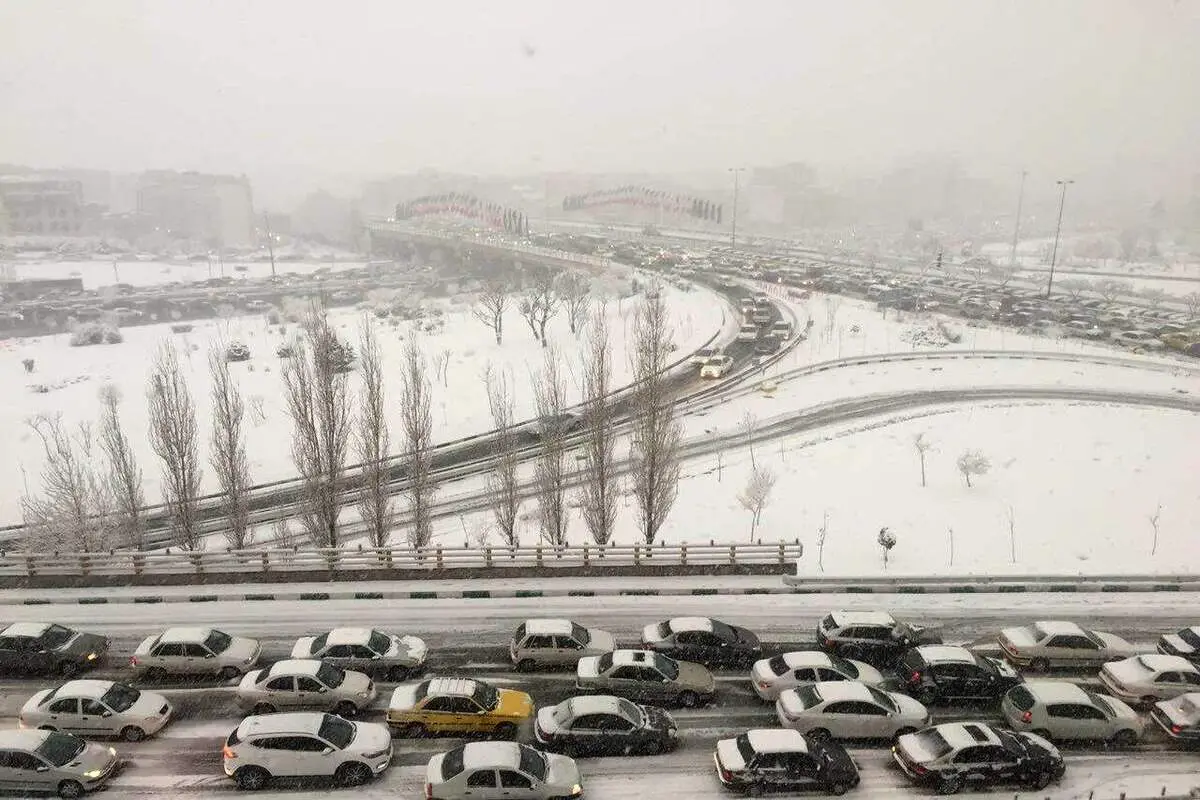 آغاز بارش‌ها در تهران؛ کاهش آلودگی در راه است؟