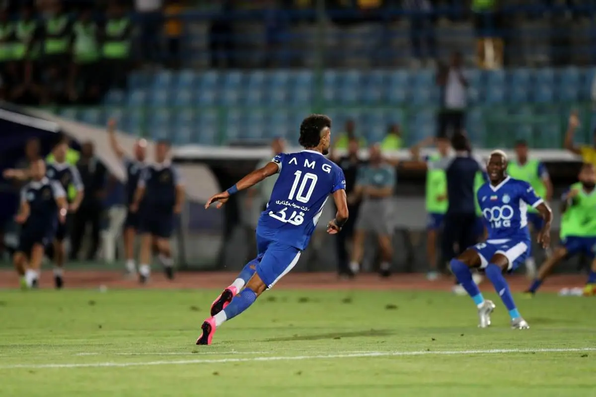 جنجال در استقلال؛ رامین رضاییان قهر کرد و از تیم جدا شد!