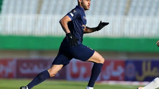 پشت‌پرده بن‌بست پرسپولیس در جذب مدافع استقلالی