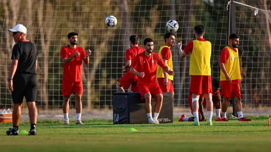پرسپولیسی‌ها در سالن تمرین کردند