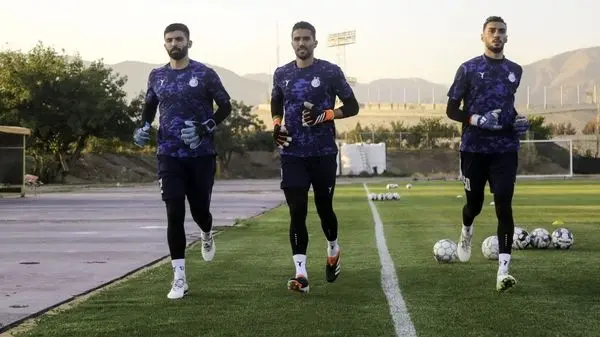 پاسخ هوادارن استقلال به رضا اسدی
