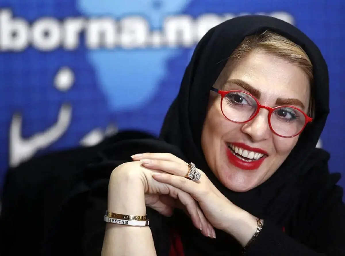 ژیلا صادقی با پیراهنی از سرزمین مد در اکران یک فیلم؛ استایلی که چشم‌ها را خیره کرد!