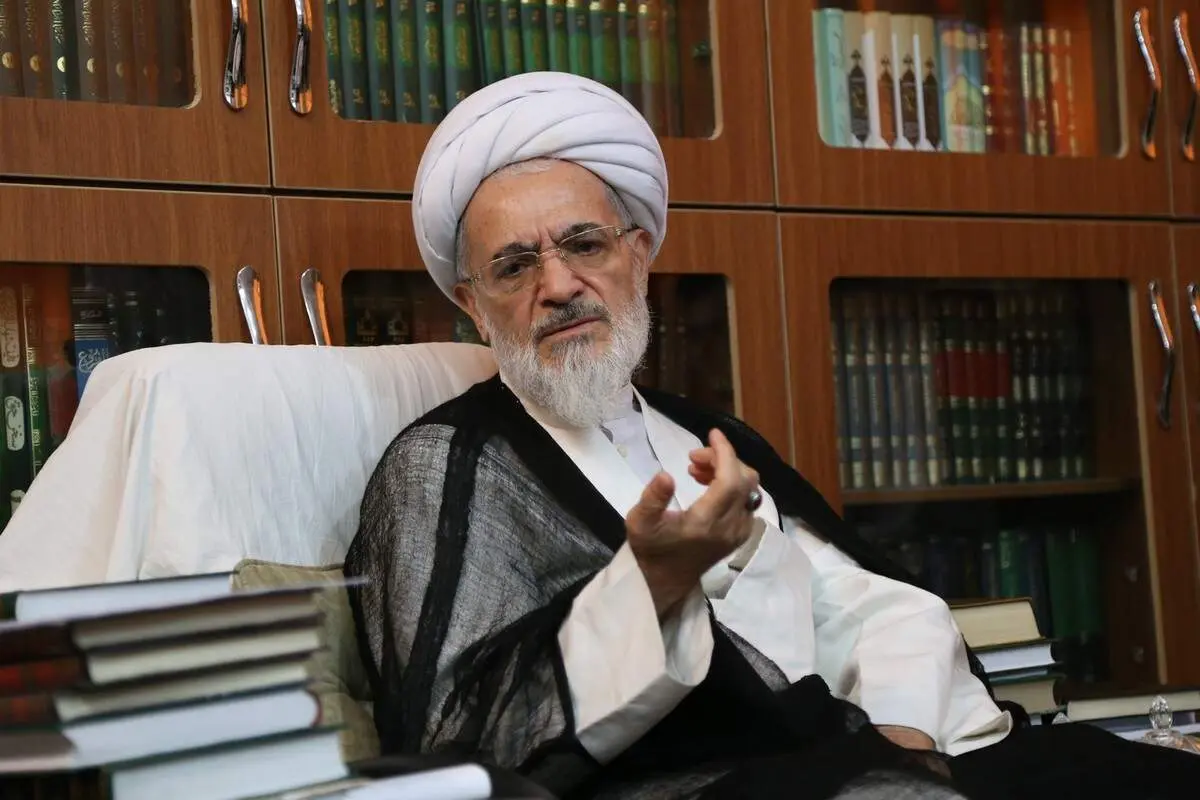 آیت‌الله بیات زنجانی: پذیرش حجاب باید بر اساس آزادی فردی باشد نه اجبار