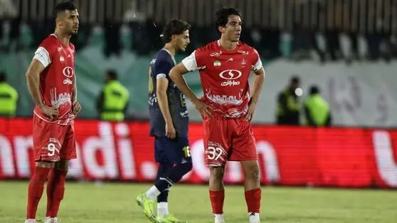 اخراج جنجالی و پنالتی «سوخته پرسپولیس؟ تصمیمات بحث‌برانگیز بازی پرسپولیس چادرملو