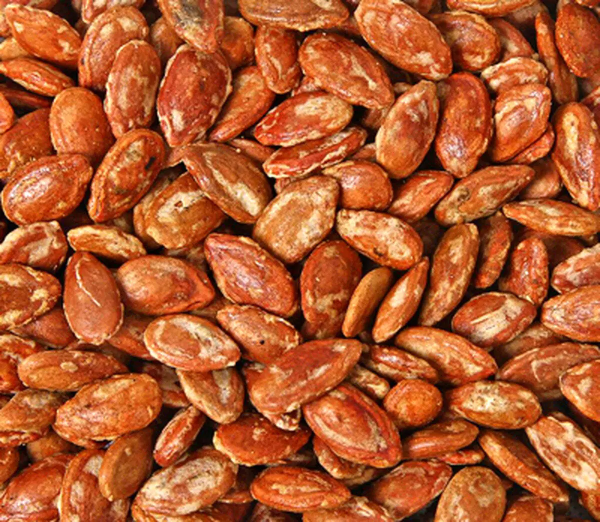 تخمه ژاپنی؛ یک سوپرغذا برای سلامت قلب، پوست و مغز که هیچ‌کس از آن بی‌خبر نمی‌ماند!