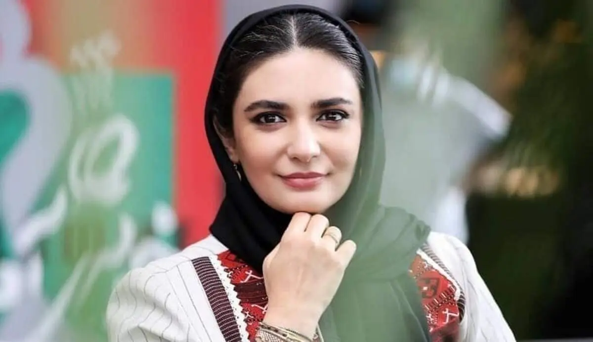 چهره پیر و غمگین لیندا کیانی در اکران خصوصی!