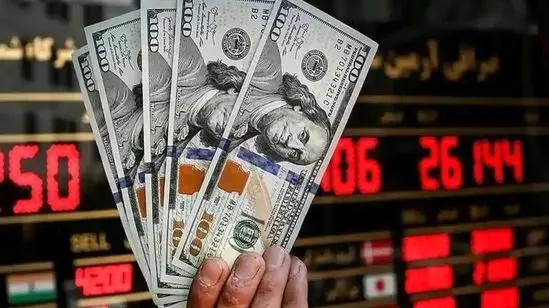 عقب‌گرد بی‌سابقه دلار در آستانه اردیبهشت