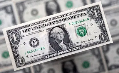 قیمت دلار و قیمت یورو امروز دوشنبه ۴ اسفند ۱۴۰۴/ دلار چند تومان ریخت؟