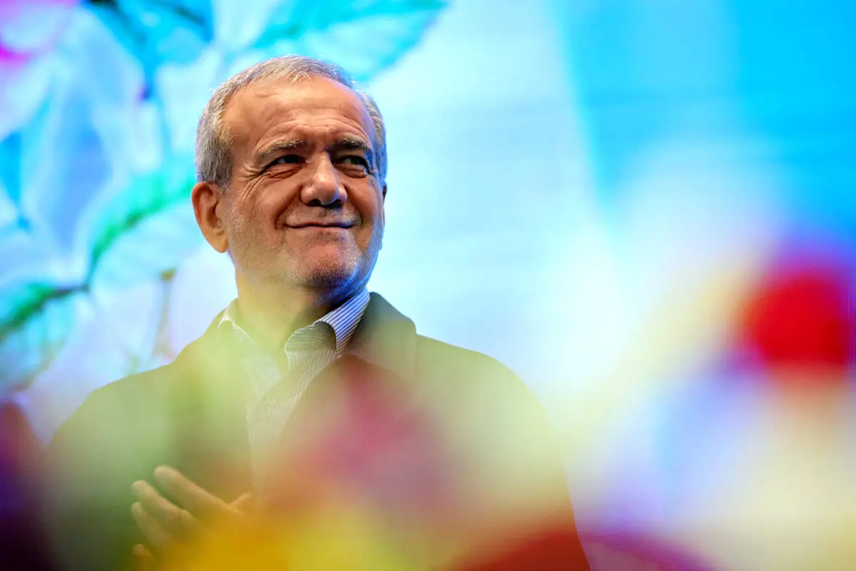 هشدار تند پزشکیان به ماکرون: زمان اثبات صداقت آمریکا و اروپا فرا رسیده