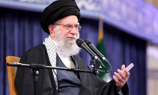 رهبر انقلاب: ترامپ هم نمی‌تواند جمهوری اسلامی را نابود کند / قوی‌ترین ارتش دنیا هم ممکن است چنان سیلی بخورد که نتواند از جا بلند شود