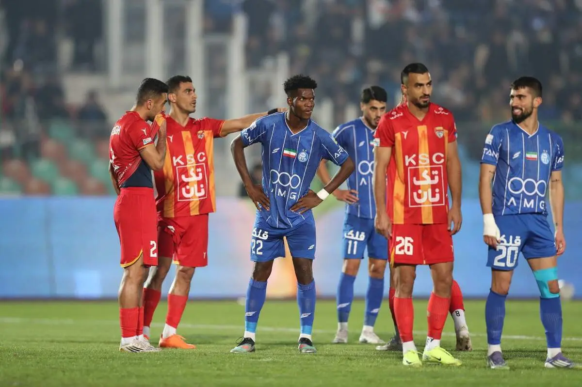 ستاره خارجی استقلال به پرسپولیس: بخواهید قرمزپوش می‌شوم!