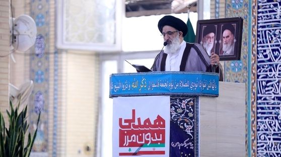 امام جمعه کرج: مسئولی بگوید از اینترنت رفع فیلتر شود کارها درست می‌شود حرف سخیفی است