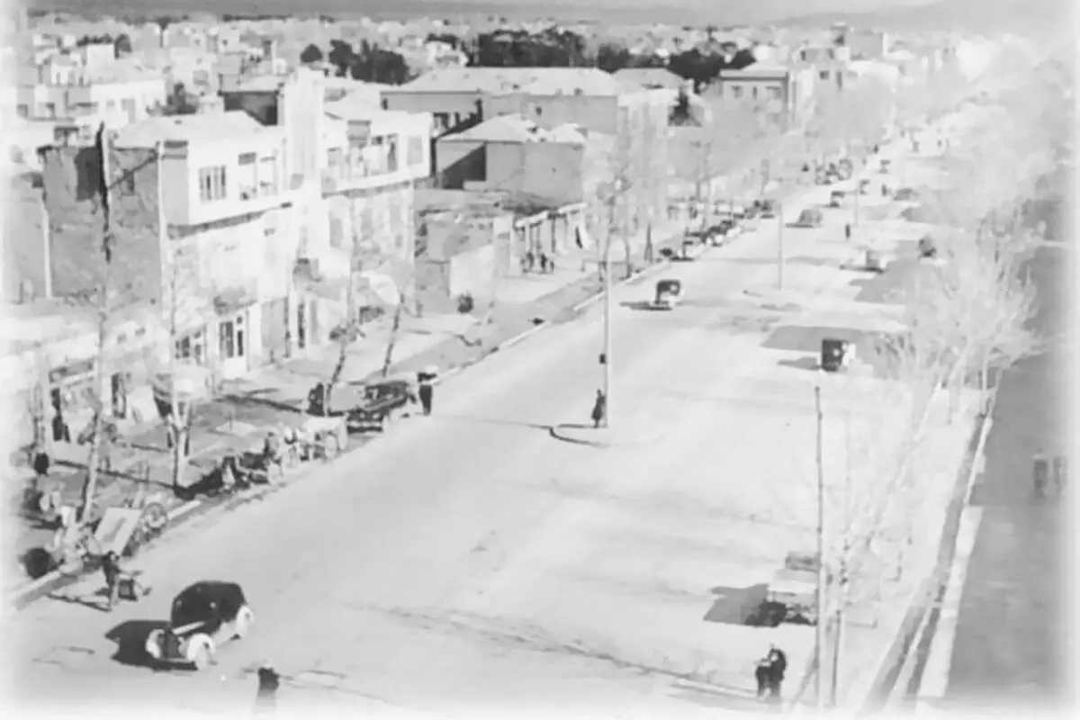 تصویر تاریخی از اولین خیابان آسفالت شده تهران؛ آغاز عصری جدید