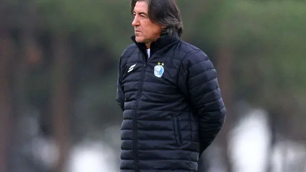 زلزله در باشگاه استقلال/ جلسه برای تعیین تکلیف ساپینتو؟