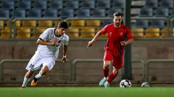 پرسپولیسِ مدعی در نیمه اول مغلوب ملوان شد!+خلاصه بازی در نیمه اول