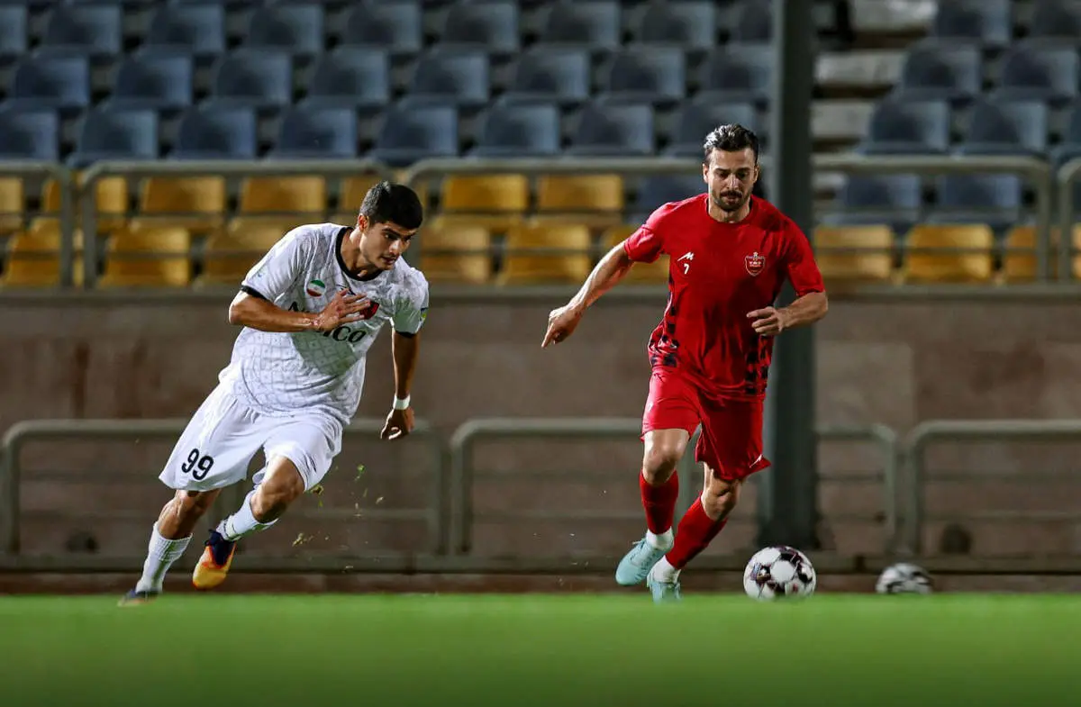 پرسپولیسِ مدعی در نیمه اول مغلوب ملوان شد!+خلاصه بازی در نیمه اول