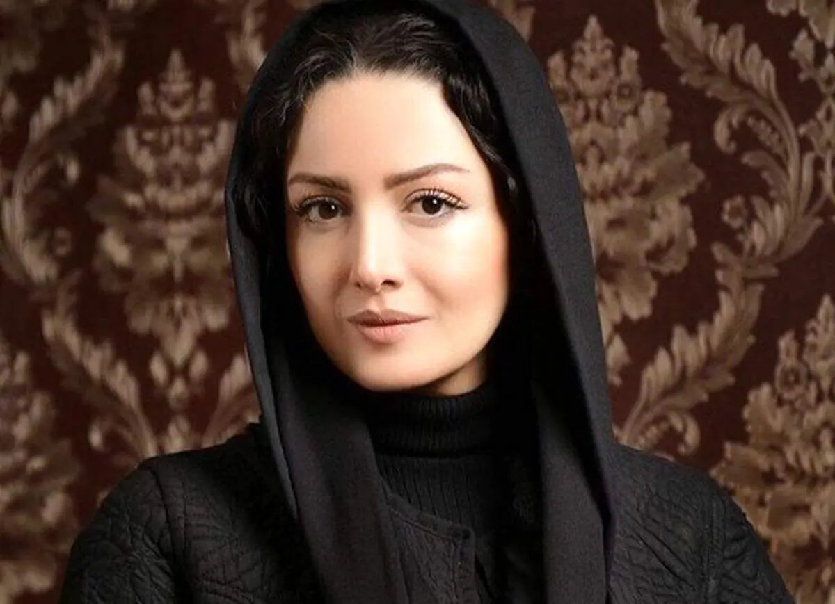 عکسی جذاب از شیلا خداداد در تخت‌جمشید