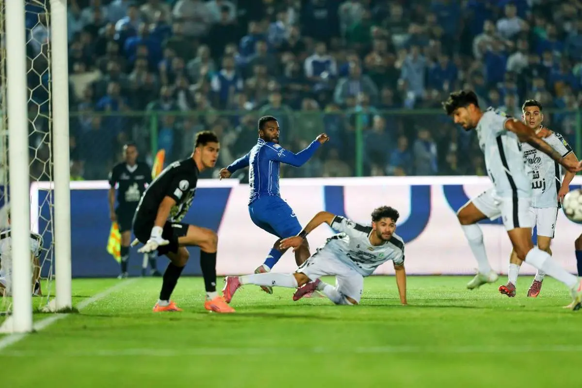 دومین خارجی هم استقلال را ترک کرد